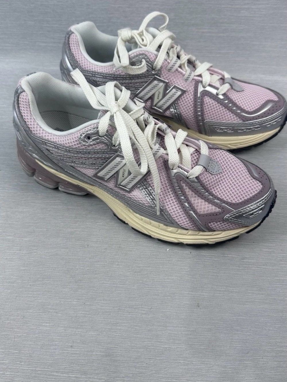 New Balance 1906 Pink Gray Sneakers Shoes Women’s 8,5 Men’s 7